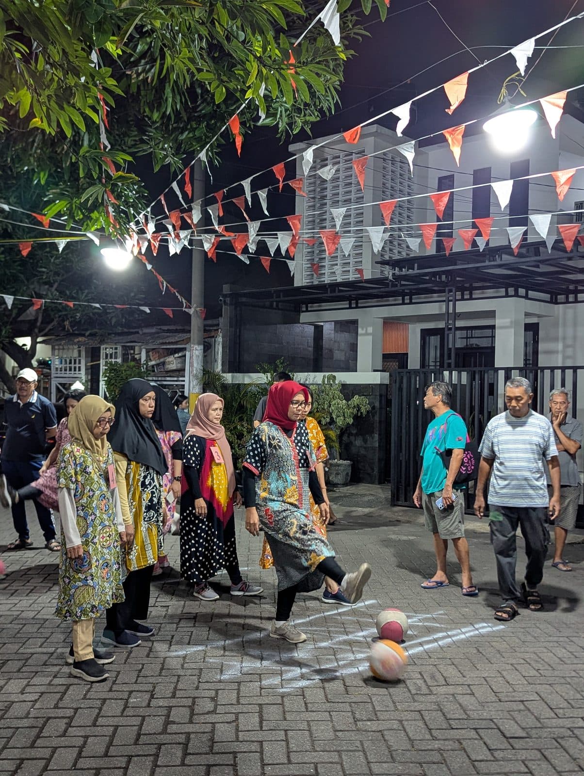 Fun Penalty Ibu-ibu Malam Kedua — 2 Agustus — foto 15