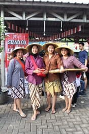 Foto standbazar 2022